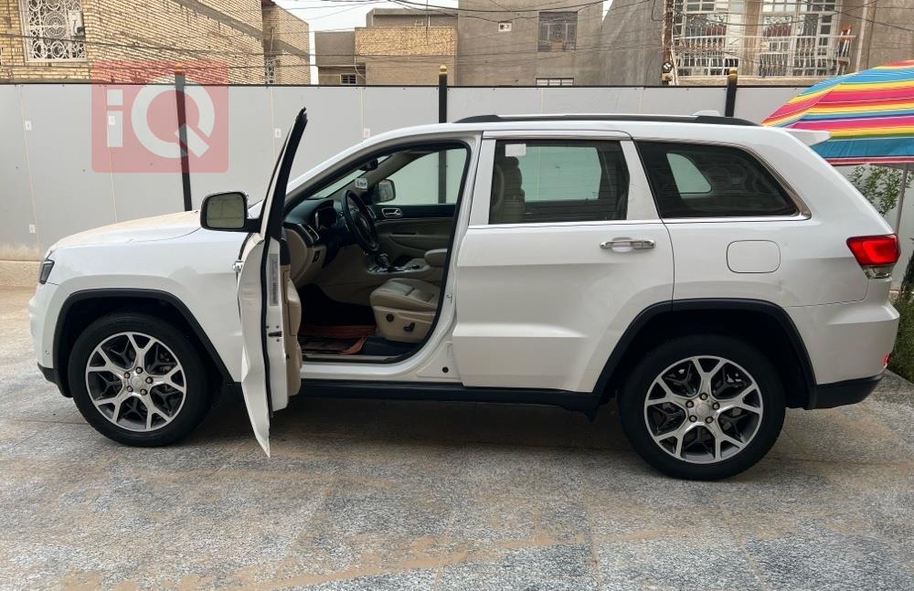 جيب جراند شيروكي